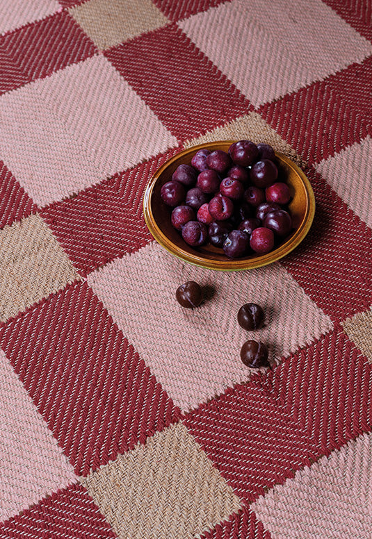 Evelina Kroon Plum Punch Sample