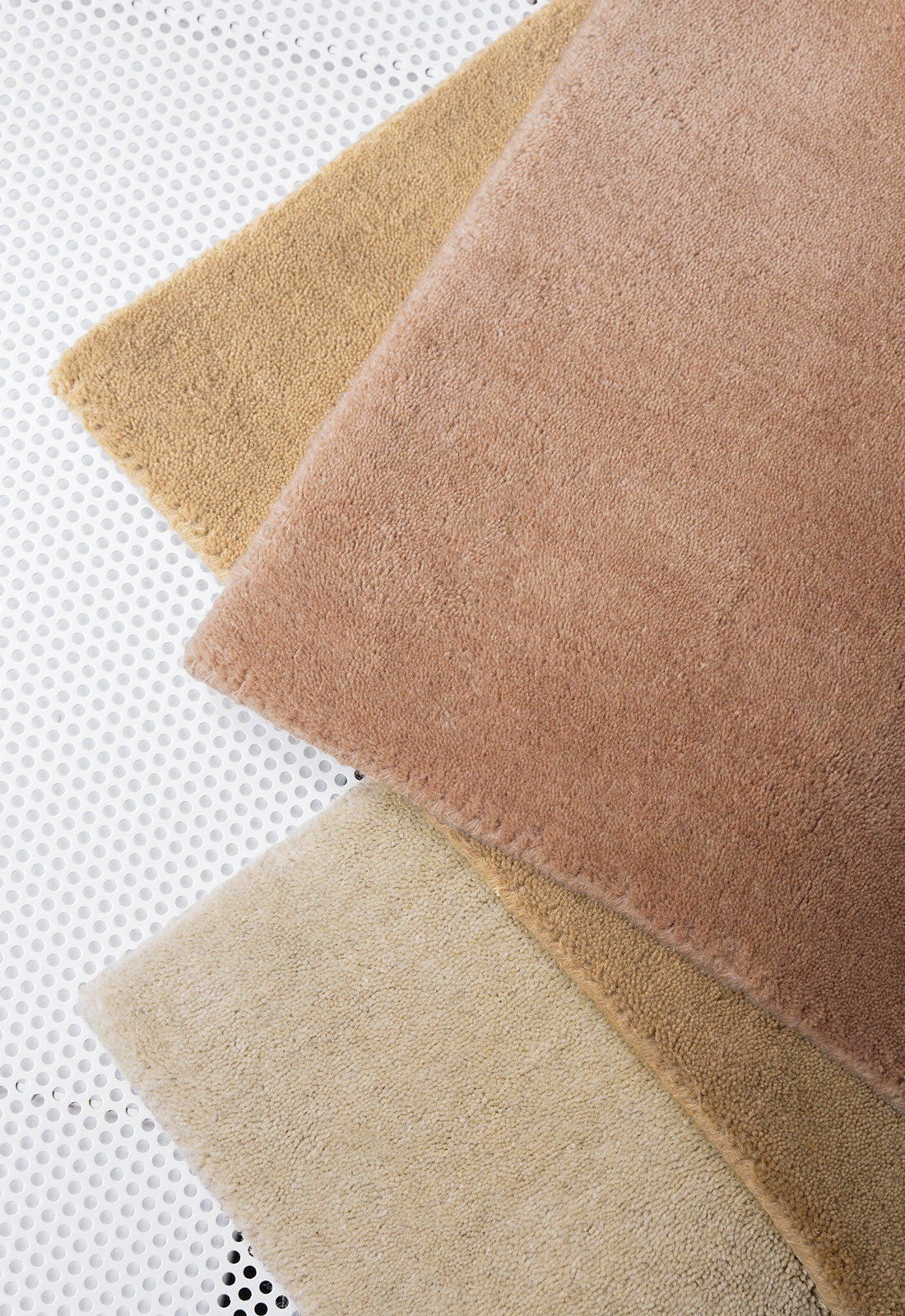 Solid Wool Caramel Sample