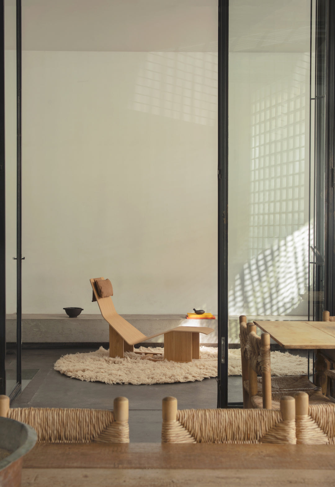 Round & oval rugs – LAYERED